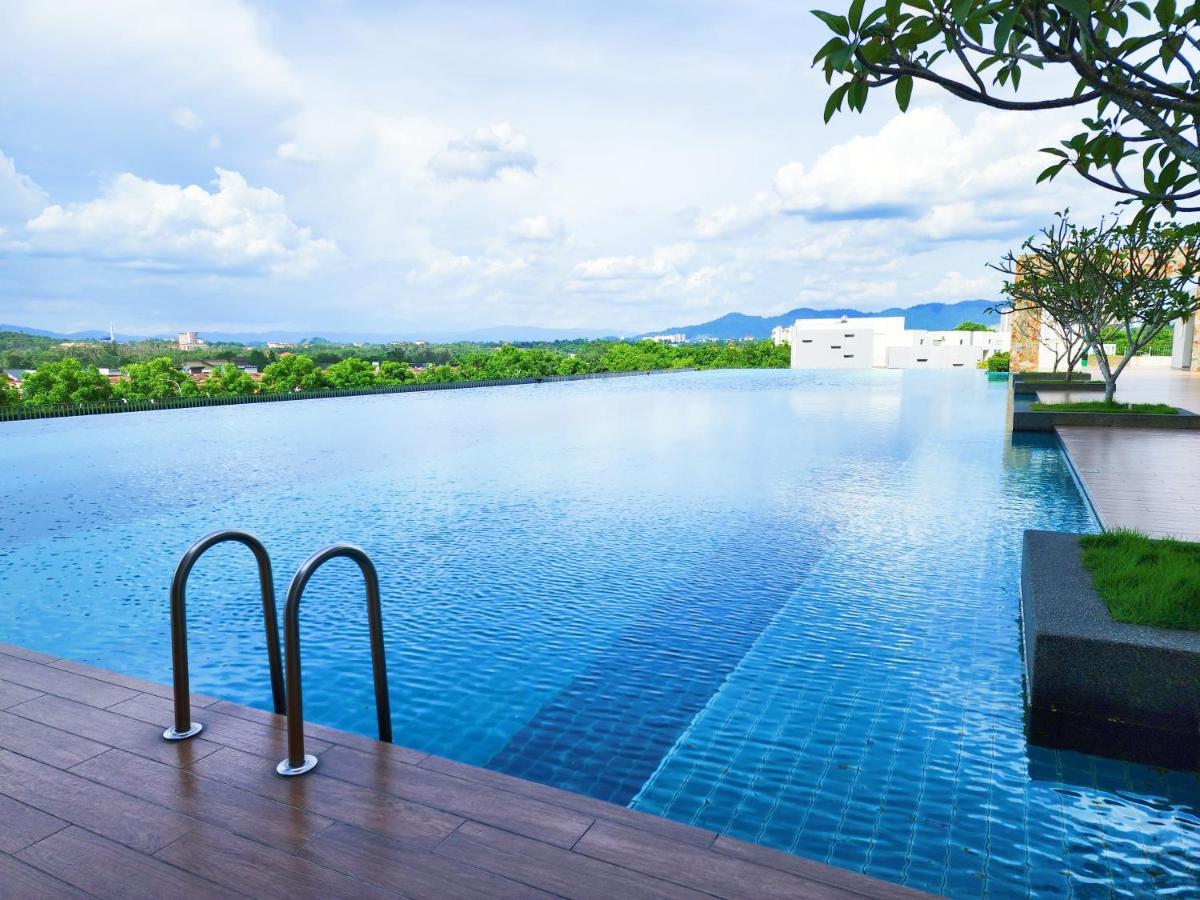 Klia Lili Residensi 5 Plus 2 Pax With Splendid Pool Nilai Kültér fotó