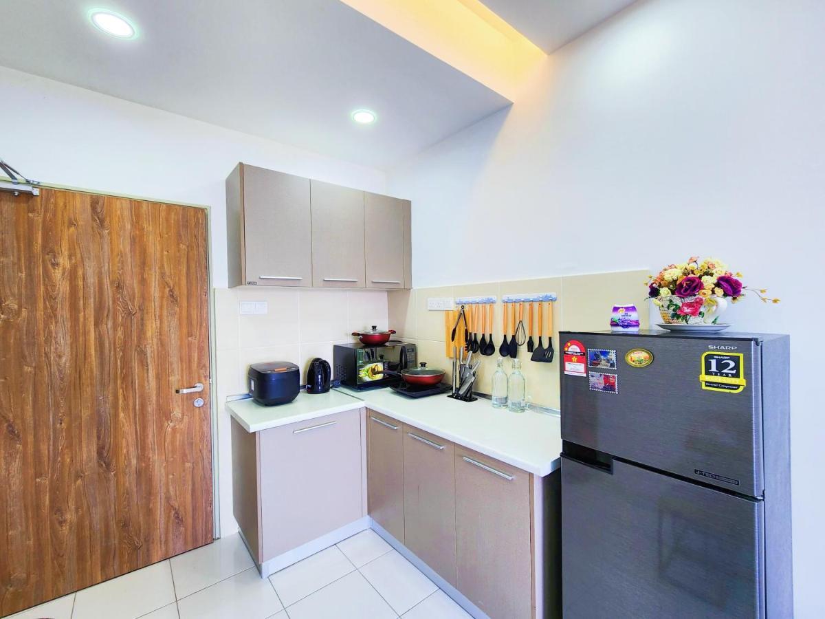 Klia Lili Residensi 5 Plus 2 Pax With Splendid Pool Nilai Kültér fotó